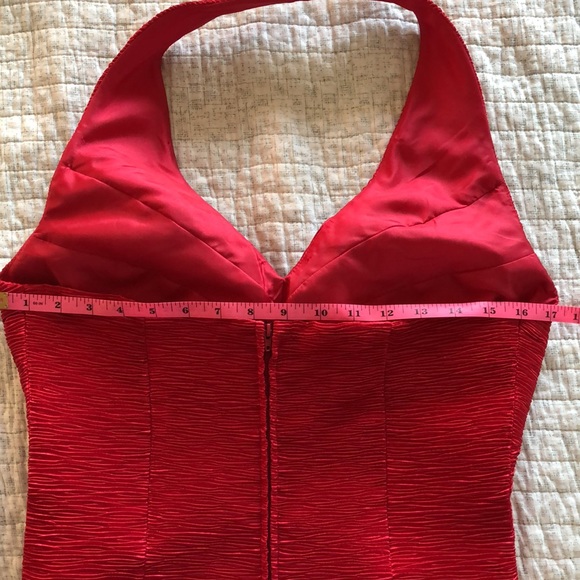 Caché Gorgeous Red party halter top size.8 EUC like new!Perfect for the holidays - Picture 10 of 11